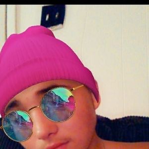 Meet your Posher, Wayne